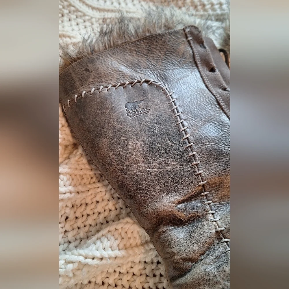 Sorel Women's Joan Of Arc Boots! - Picture 2 of 5